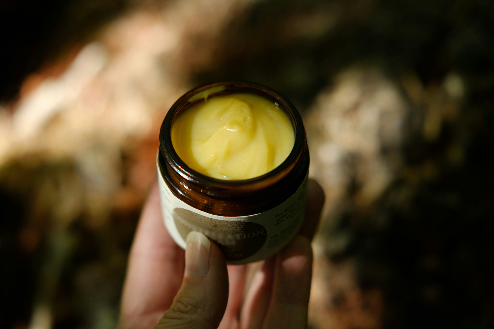 saffron cosmetics 02